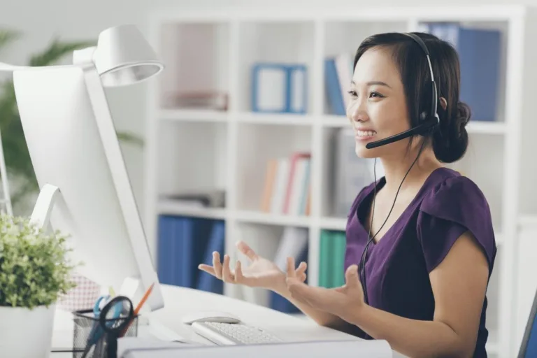 10 Tips Memukau Audiens Saat Presentasi Online yang Efektif